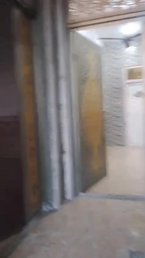 بيت جديدللأيجار 
رمادي الجمعيه قرب مدرسه الانتصار غرفتين نوم واستقبال مع صاله داخليه ومطبخ مع مناور ومجمع صحيات وكراج مع حديقه خدمات فول سعر الايجار400
***********
