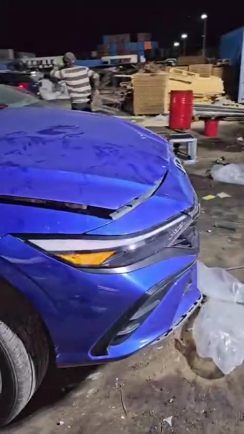 وصلت ميناء العقبه 
النترااا ازرك فول مواصفات 
بدون شواصي بدون ارباك بدون لغد بدون حوض 
الشراي يتصل على رقم بي خير يدلل مو شراي لا تجي 
*********** 
ماشيه25
واصل باب بيت 115
كتاب 
واصل الاردن 100 
مصلحه114
