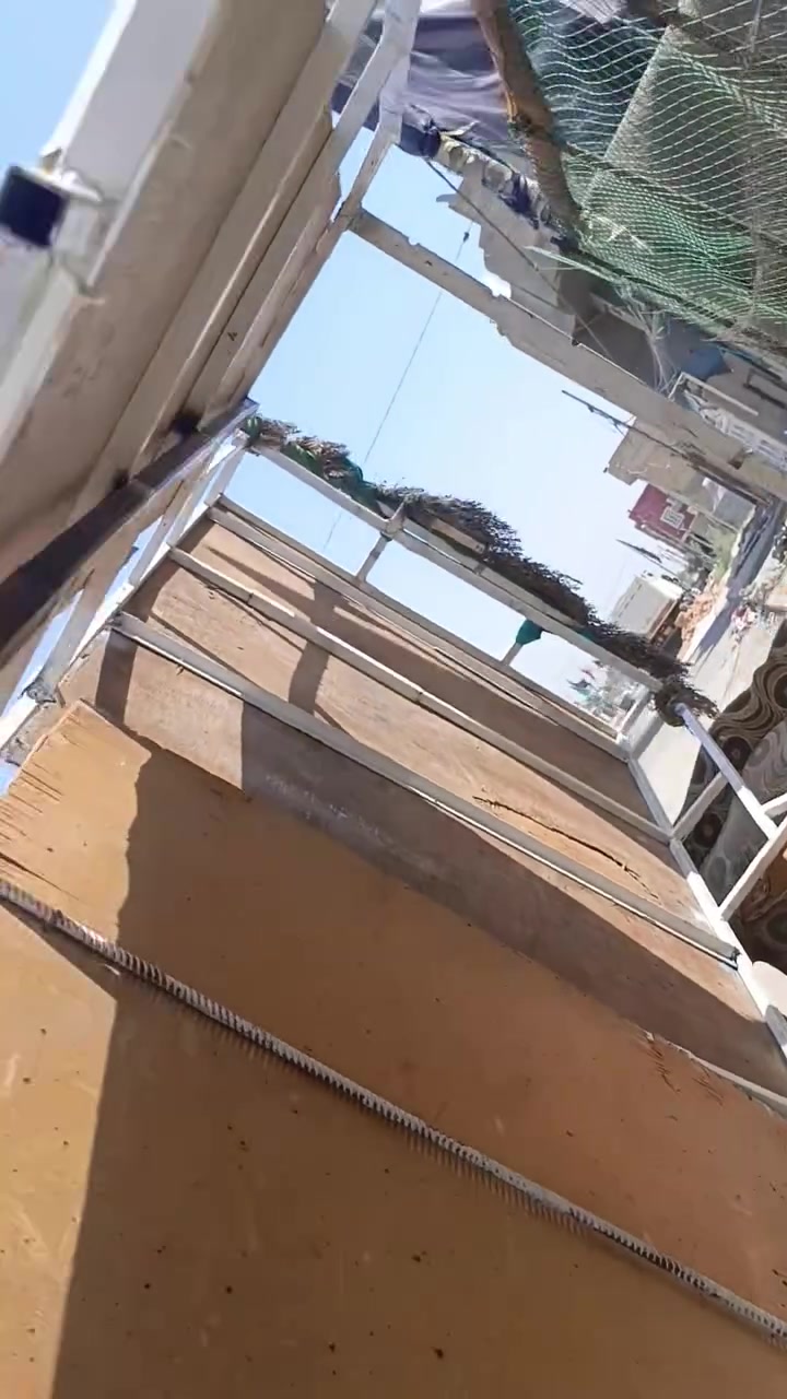 هذه امحجر او مصطبات للبيع مال محتاج سعرهن 100 او بيهن مجال للشراي تمام + هذه الرقم      ***********
