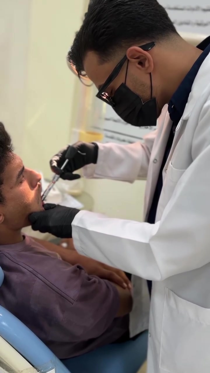 مجاني • قلع • تنظيف أسنان