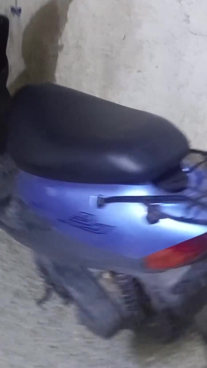 السلام عليكم دراجه نضيفه بل كيت السعر 800 وبيها مجال مو تجيني وتكلي اهواي هاذه سعرها ما صارلها  شهر مطلعها من المعرض تمام تعال خاص وبيك خير ودلل ***********

نص مكتوب في الصور:
- ~ السبت
- ~ السبت 🌙
