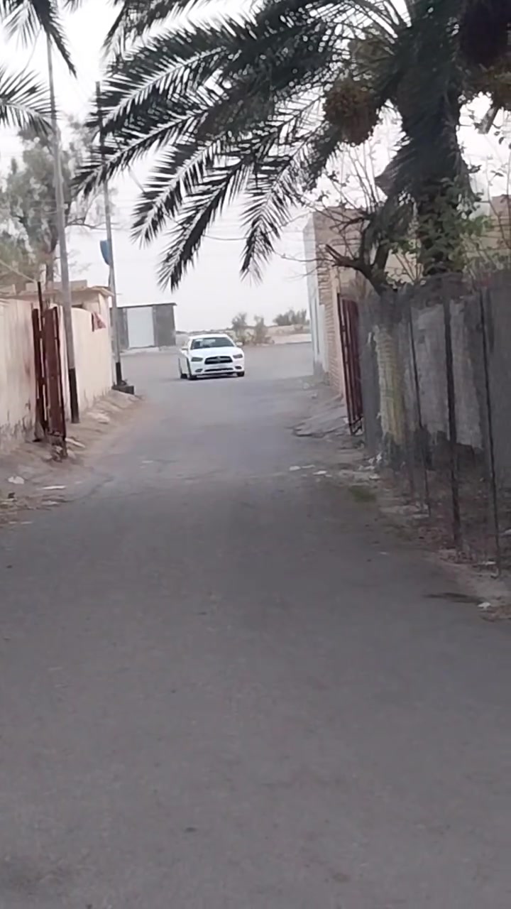 السلام عليكم  جارجر موديل ١٢ رقم اربيل نكليزي محرك ٣٦٠٠ تخم تاير السعر ١٤٥ وبيها مجال التصال *********** مكاني ميسان
