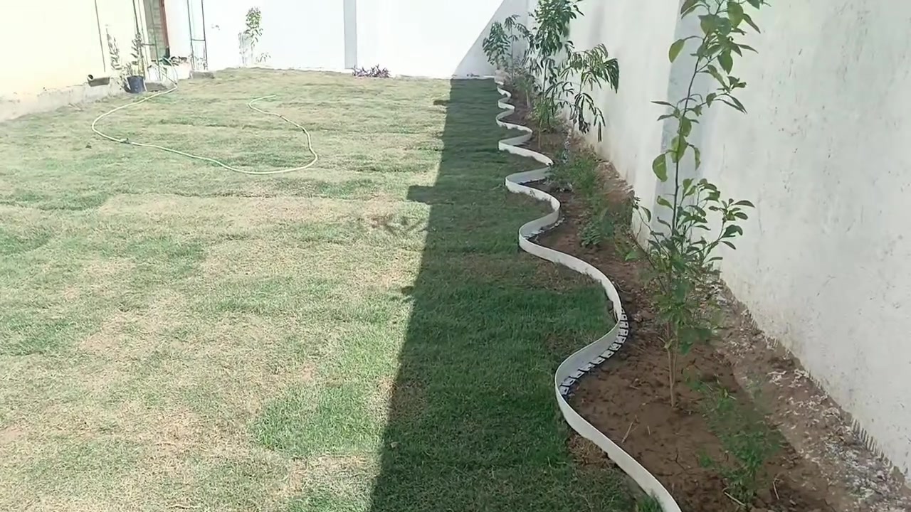 السلام عليكم هذا جزء من اعمالنه بمجال زراعة وتنسيق الحدائق كرستة وعمل راسلنه وتدلل باسعار تنافسية ..
***********
