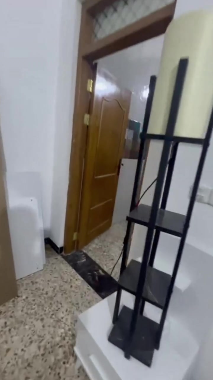 ***********
سلام عليكم 
متوفر شقه لليجار ارضي 
تحتوي على غرفه نوم و مطبخ وترك وحمام وستقبال 
موقع تقاطع درويش مدخل تراث 
الاستفسار اتصل او واتساب
***********
