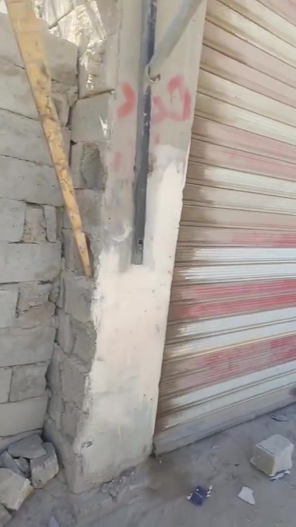 عرصه زراعي للبيع نجف بلكوفه حي الحوزه الصدر الثالث مساحه ٢٥٠ متر بيها خمس محلات على شارعين ركن النزال ٢٢ متر ولواجهيه ١٣ متر للاتصال واتساب ***********
