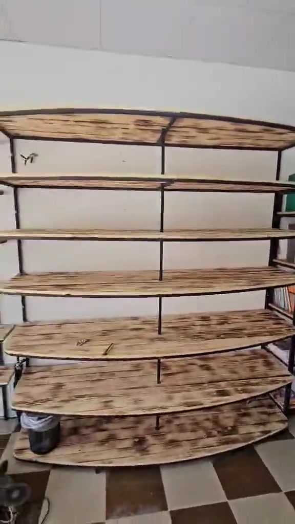 ئەم ڕەفانە بۆ فرۆشتن بۆ دوکان بۆ مارکێت بۆ دوکانی شیرینی بۆ دوکانی جوانکاری ئەبێت بە موادی زۆرباش دروست  کراوە دەست کردن.
تێبینی . تکایە تەلەفون بۆ خاوەنەکەی بکە ئی من نییە جوابی کۆمێنت نایەمەوە لە گەڵ ڕێزمدا.
سلێمانی قولەرەیسی 
ژ.م ***********
