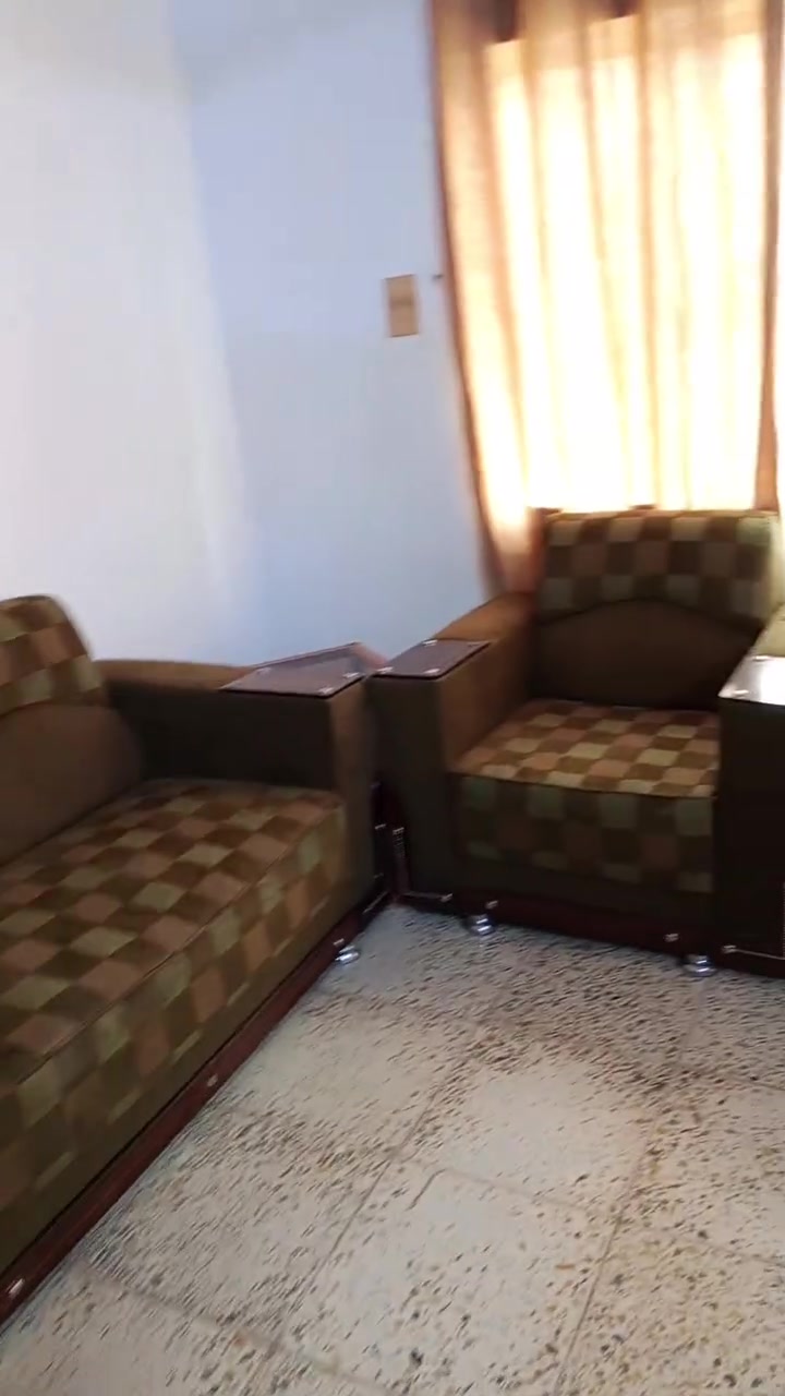 اثاث منزلي للبيع للتواصل ***********
