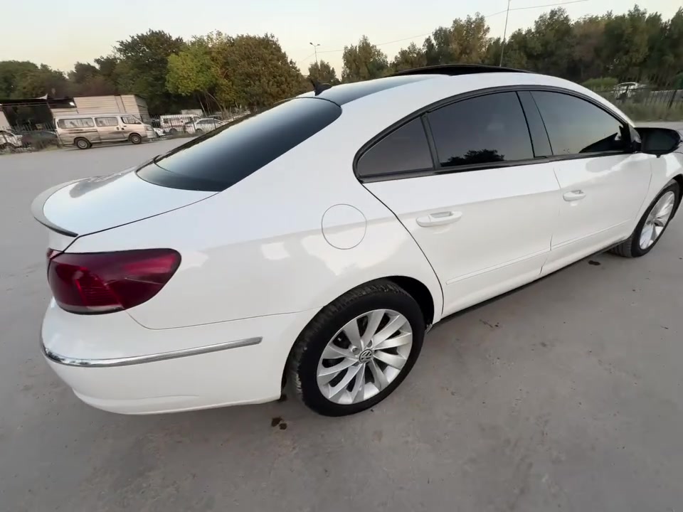 باصات cc موديل ٢٠١٧ فول مواصفات للخير 
محرك ٢٠٠٠ بلادي كير اوتماتيك جدد مكفولات من كلشي 
صدرين جدد تبريد شغال كهرباء بلاديه مملعوب بيها 
السياره اني صبغتها حزام ع ايدي وعندي صور الها قبل الصبغ بدون ضرر فقط للجماليه اثر شخوط 
رقم جديد سنويه جديده كله جاهز شرط التحويل او الوكاله حضار 
السياره فول مواصفات للخير *********** مكلف بل نشر اتصل ودلل
