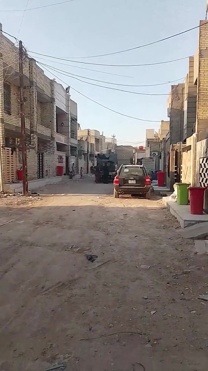 سلام عليكم بيت للبيع في منطقه ضباط ثانية زراعي مال بلديات المساحه 50 متر قاطين كامل فول جديد معنى الكلمه محد ساكن بيه بعد جديد بل بدايه سعره مناسب سعره 67بي مجال اي استفسار عن الرقم ***********
