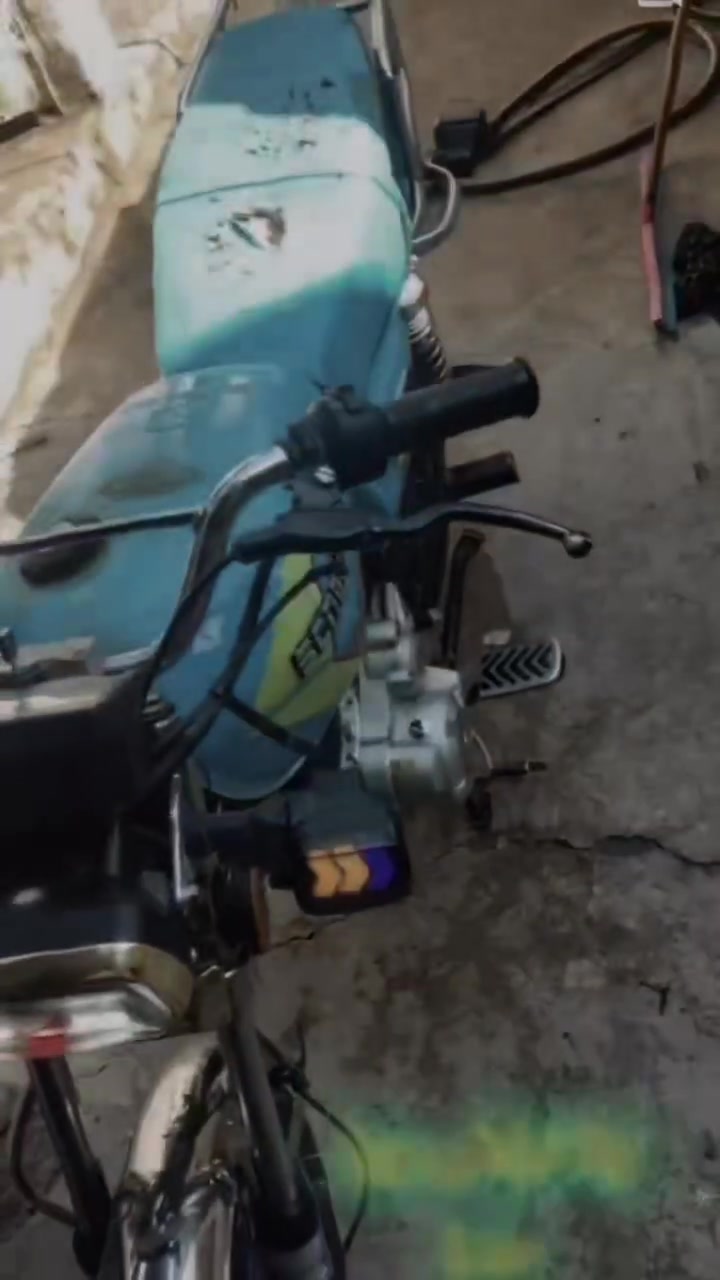 🏍️ للبيع دراجة سيفان موديل 2025
✅ كاملة ومكملة
✅ مكفولة من كلشي
✅ المكينه  ملعوب بيهة
✅ كلشي بيها شغال
✅ جاهزة للاستخدام
💰 السعر: 650 ألف
💵 وبيه مجال بسيط
للمهتمين والاستفسار ***********

نص مكتوب في الصور:
- HONOR X9c