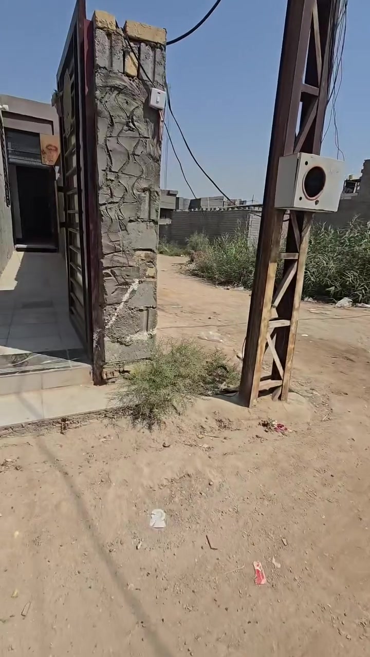 مشتمل للبيع مساحه ١٠٠ طابو زراعي سند ٢٥ موقع قرب مزار علويه شريفه بنت الحسن. ***********
