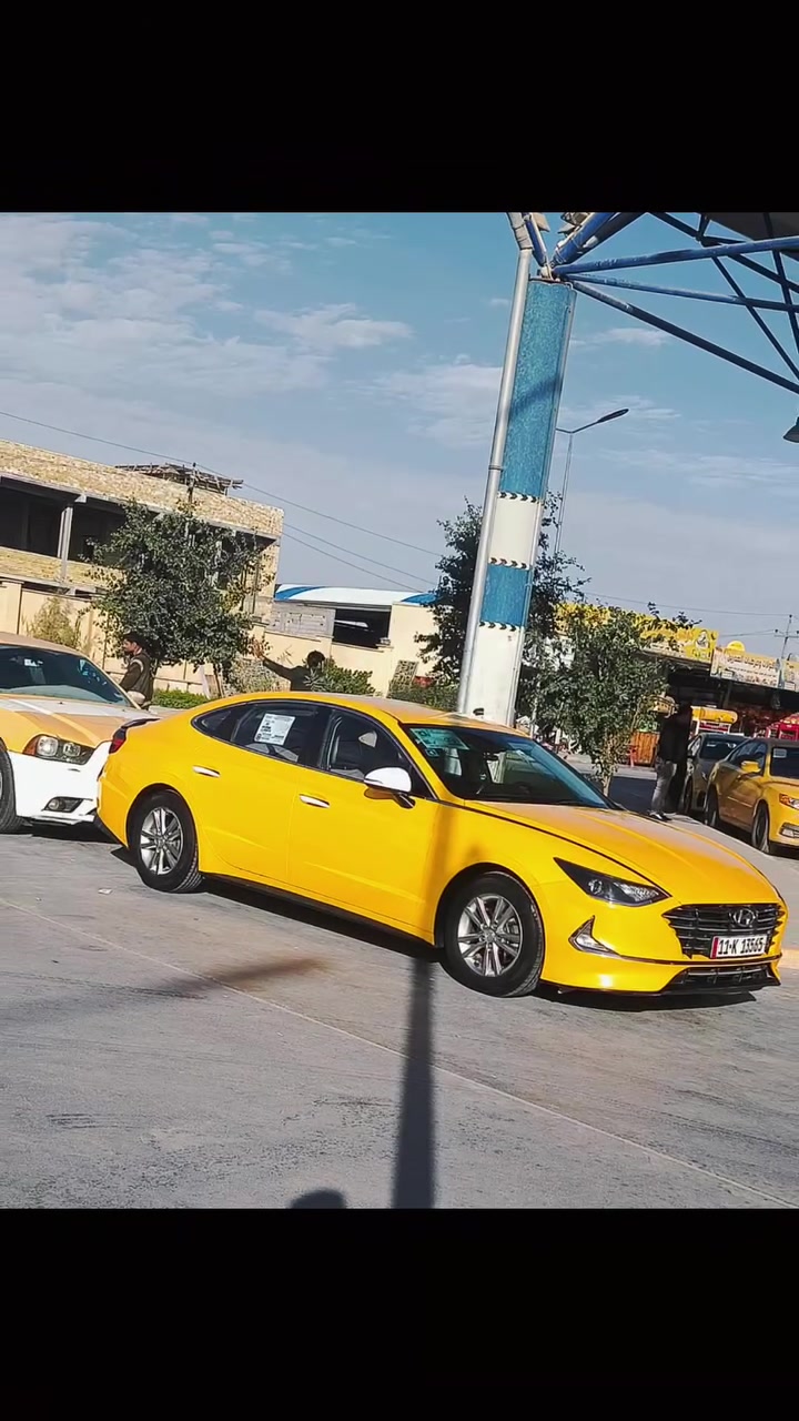 السلام عليكم
سوناتا 22 غاز بلاد رقم بغداد دولي 
مكفوله من الضربه والفتح والتبديل 
سياره جديده وجاهزه 100% 
صبغه جديده دواخل دوشمه درجه اولى 
بصمه تشغيل وابواب 
تشغيل عن بعد
لايت عدسه ثلجي 
شاشه تاب 
تدفأة كشنات 
رادار 
وباقي مواصفات الكوري
مكان السياره الكوت عارضها 185  ***********
