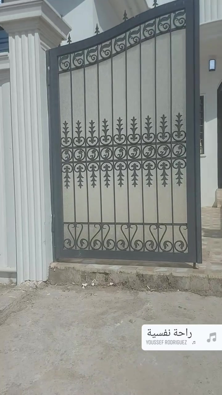 التعليم العالي حي الكهرباء 
مساحه ١٥٠م طابو الزهور 
شرط التحويل
طابق ونصف
الطابق الأراضي 
استقبال مطبخ
مجمع صحيات
غرفتين نوم
الطابق الثاني 
غرفة نوم وبيتونة وممكن تكون غرفة
للاستفسار اكثر المراسله على الخاص او الاتصال على الأرقام التالية 
***********
***********
