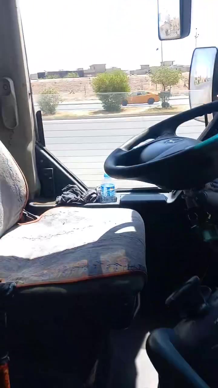 يستاهل حجي عماد بصراوي  دوشمت ابو فرهاد عنوانه كركوك شارع المطا***********  دوشمت جميع الباصات الحديثه والقديمه
