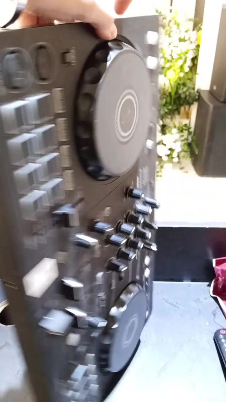 سكراش flx4 مستعمل نظيف جدا اخو الجديد على الفحص للبيع السعر 325$ وبيه مجال بسيط للاستفسار  الاتصال على رقم *********** او واتساب
