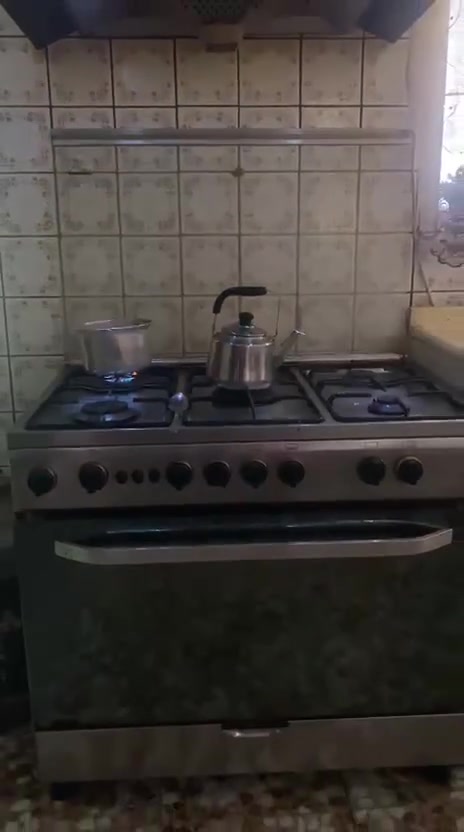 السلام عليكم
طباخ فريش مصري خمس عيون العنوان بغداد الاعلام 
***********
