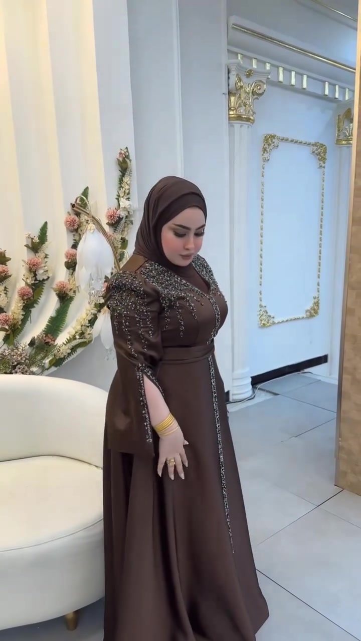 السعر 90
قياس 46 
بعده جديد ونظيف 
ملبوس قبل يومين مره وحده 
اليعجبها تدخلي ونتناقش ع سعر هم بي مجال ***********‬
