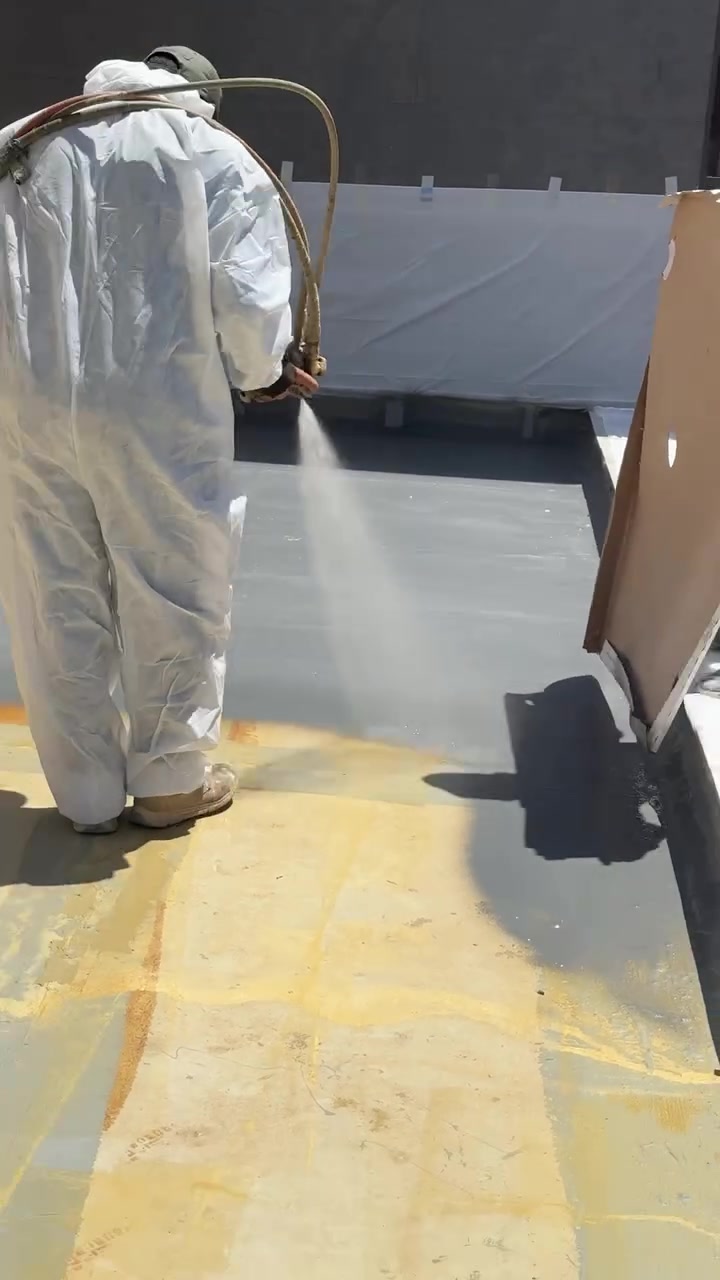 اعمال رش ماده البولي يوريا الهوت الاقوى والافضل في عالم العوازل المائيه
للتواصل م علي 
***********
