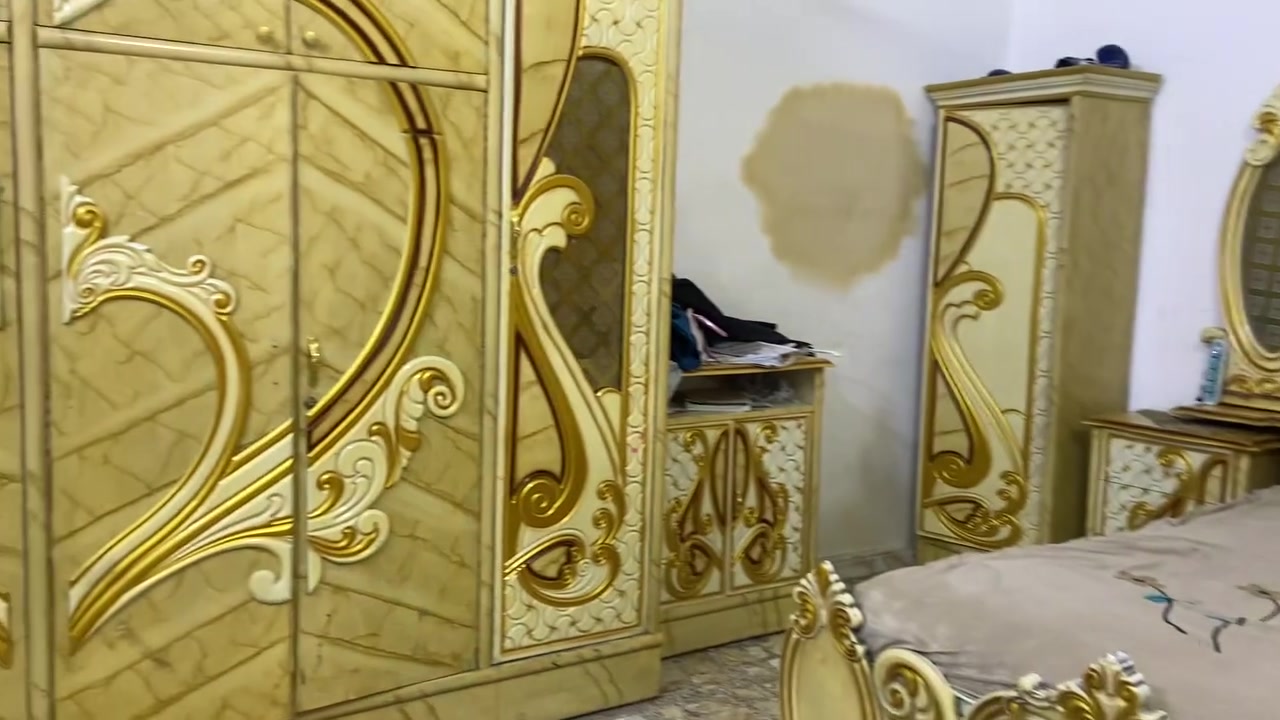 غرفه للبيع نفس ما وضح
المكان بغداد الحبيبيه 
السعر 550
رقم هاتف ***********وتساب
