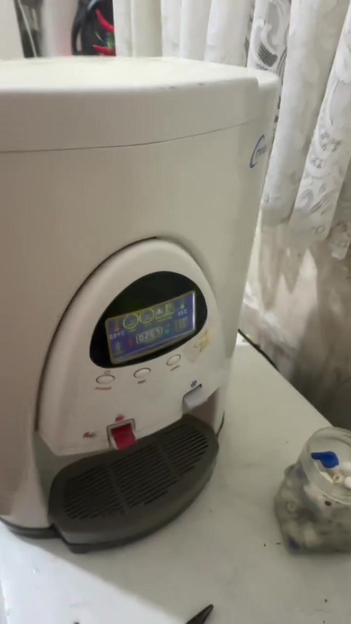 💧 من أعمالنا اليوم 💧
تبديل سيت فلاتر لمنظومة كرستلو 🔧✨
شغل نظيف وفحص كامل للمنظومة، ونضمنلك خدمة تليق بثقتكم ❤️

🚗 صيانة موقعيّة للبيت
نجيك لحد باب البيت وانت مرتاح.

🕗 أوقات العمل: من 8 صباحاً إلى 12 ليلاً

📍 كربلاء – طويريج
📞 ***********
حسن لفلاتر الماء المنزلية
