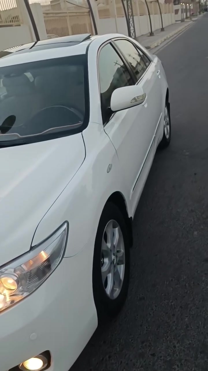 السلام عليكم   
اللهم صل على محمد  

 مTOYOTA كامري خليجي 2009
فطيم سعودي GLX فول موصفات 
  
   شرط التحويل رقم بغداد انكليزي 
 
محرك 4 سلندر     2400 
   

 
بيها السياره صبغ   حزام علمود لا اتعبك ولا اتعبني اثر شخوط ودعجات سياره بدون دواخل مال جناي السياره    

كهربائيات كلها شغاله
  محرك  كير كفاله 
كشن كهرباء 
تحكمات بالستيرن مثبت سرعه 
 السياره كلش نضيفه ومتعوب عليها 
 باتري جديد  اصلي 
  تبريد منضومه كلها ع البلاد  
تدفئه شغاله 
سلايت روف فول 
سنتر لوك  السياره  
    
تجي تفحص وتقتنع واني حاضر 
        
العنوان الانبار الفلوجه 
 …السعر 93   
بدون مراوس بدون اقساط بيع نقد فقط 
 الشراي يتصل📞 وحياكم الله  اخوتي‏
***********
***********

