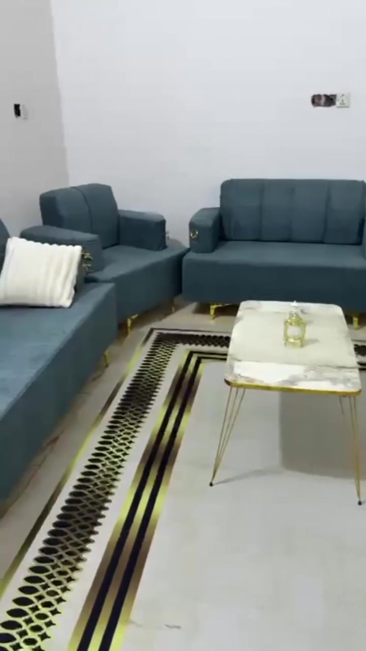 سلام عليكم تخم 5قطع 10 مقاعد اخذته جديد مامستخدم سعره 325 وبي مجال بسيط لشراي ناصريه حي اريدو ***********
