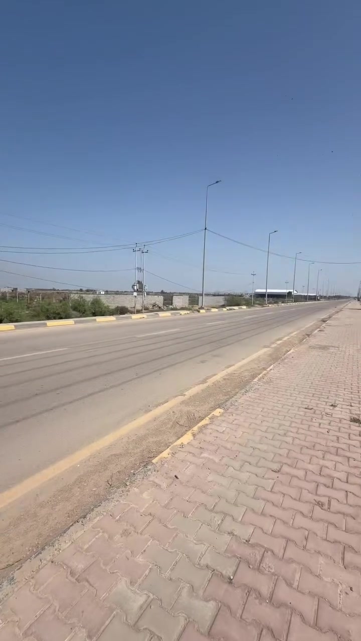 دونمين للبيع
سند ٢٥ تحويل 
واجه الارض ٢٧ متر
الموقع الشارع الصيني مقابل معمل المي 
للاستفسار *********** 
***********

