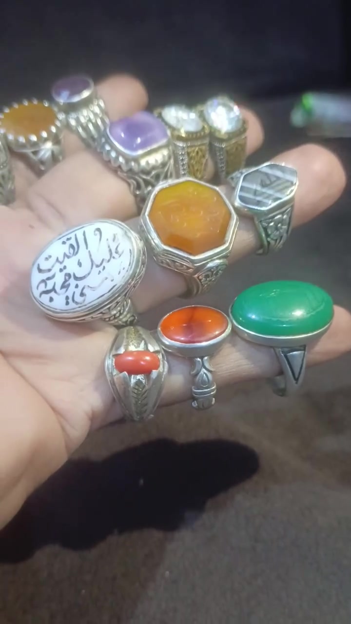 لبيع شلع مو مفرد ***********
