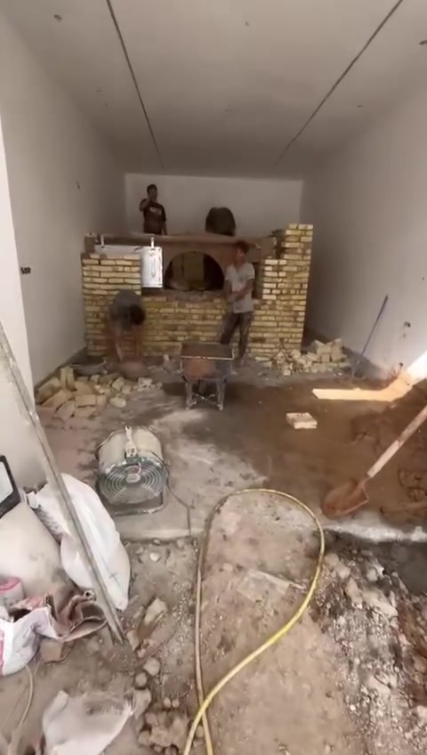 بسم الله الرحمن الرحيم
مستعدون لبناء جميع أفران الصمون وافران البيتزا وافران المواكب الحسينيه وتنانير الطين والبوجات والمداخن التركيه بأجود الأنواع وأنسب الاسعار ضمان 20 سنه حقيقي يعني تكدر تضمن حقك 

مواصفات الدبان 

اولاً العركجين نشتغله فرشي اصفر وطين خاوه مال النجف

ثانيه كرك ستاوا كامل 

ثالثا العركجين ناصي 70 سنتيم

رابعا البوجه ماتعبر دخان ع خباز 

خامسا والاهم شرط الدبان فول حماوه بدون إصراف نفط او غاز

سادسا الطابوك الحراري تركي اصلي ذمه 

سابعا الباب والقوس الوزن الثقيل شرط 

ثامنا توجود صيانه كل سنه لدبان مجانيه 

وأحنه خدام  نستقبل كل اتصالاتكم للاستفسار عن الدبان 

نشتغل بجميع أنحاء العراق 

***********

نص مكتوب في الصور:
- اقتصاص