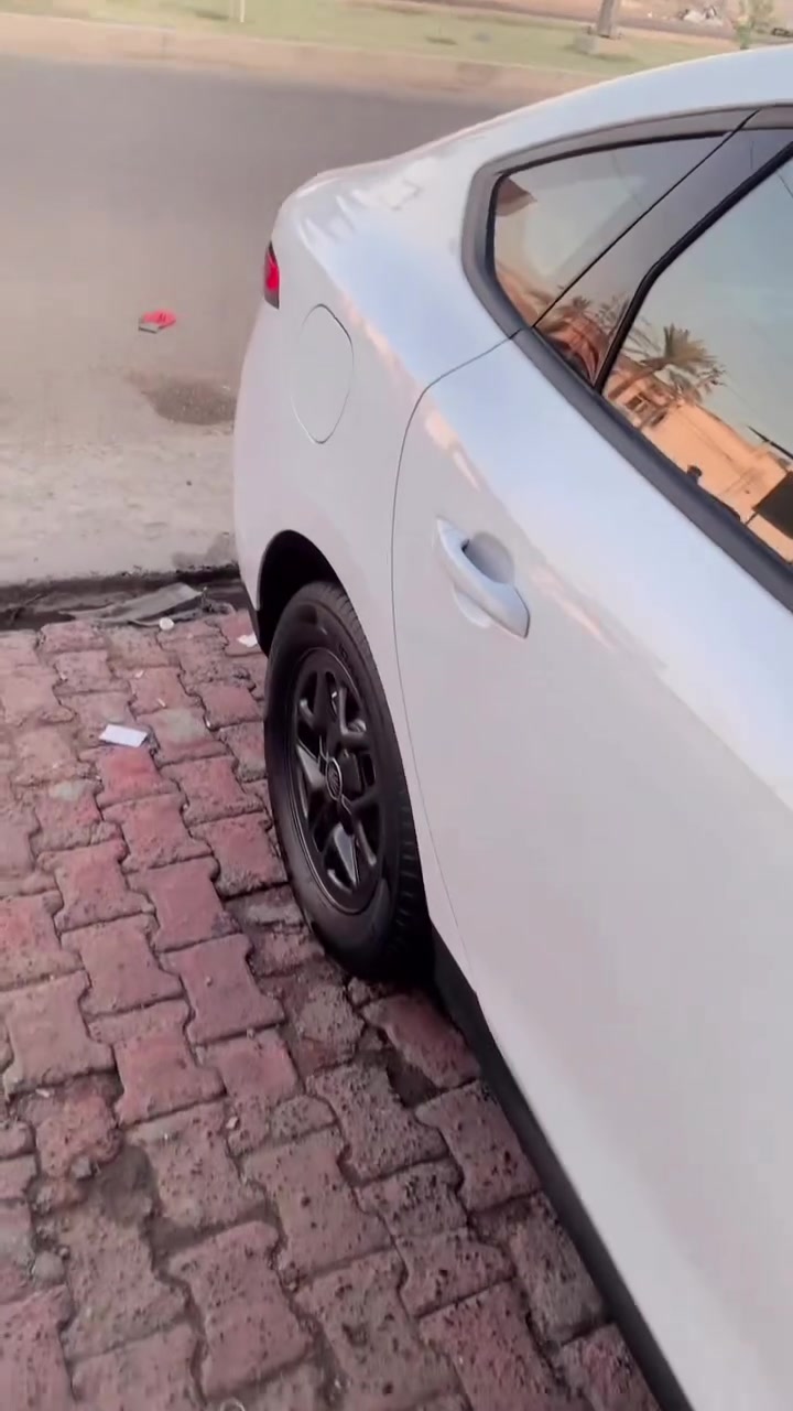 سلام عليكم بي وايدي كن بلاص البيع مكفوله سياره عده شخط بدعاميه الوره سياره حيل جديده واخذتها زيرو على ايدي بيها ضمان سنتين سياره حاليا ماشيه 19الف داخل زيتوني موصفات معروفه سعرها 19ونص بيها مجال بسيط علما زيرو ب ٢١ بدون رقم 

رقم هاتف 📞 ***********
