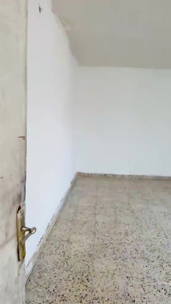 🏠 بيت للإيجار – طابق ثاني مستقل

السلام عليكم 🌹
يتوفر بيت للإيجار طابق ثاني مستقل، مرتب ومناسب للسكن.

📍 الموقع: شارع 40 مقابل محمد الراوي للتبريد

🏡 يتكون من:
🔹 3 غرف نوم
🔹 صالة
🔹 مطبخ
🔹 حمام

💰 سعر الإيجار: 325 ألف دينار

📞 اتصال: ***********
📱 كورك / واتساب: ***********

📌 الرحمه للعقار
