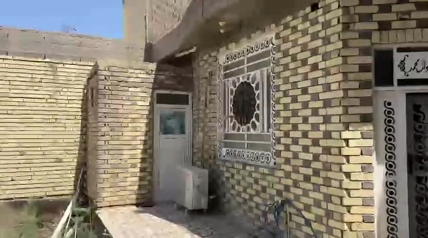 دار للبيع طابو زراعي في الكوفه حي الجماعه (شارع الاقسام الداخليه جامعه ابن حيان قبل الاقسام بفرعين) 
مساحته ٤٠٧م
الواجهه ١١ نزال 37 
بناء مساحه 165م طابق واحد  
السعر225مليون
تفاصيله : 
استقبال وصاله وغرفتين ومطبخ وصحيات 
وصحيات خارجيه وحديقه وكراج
***********
