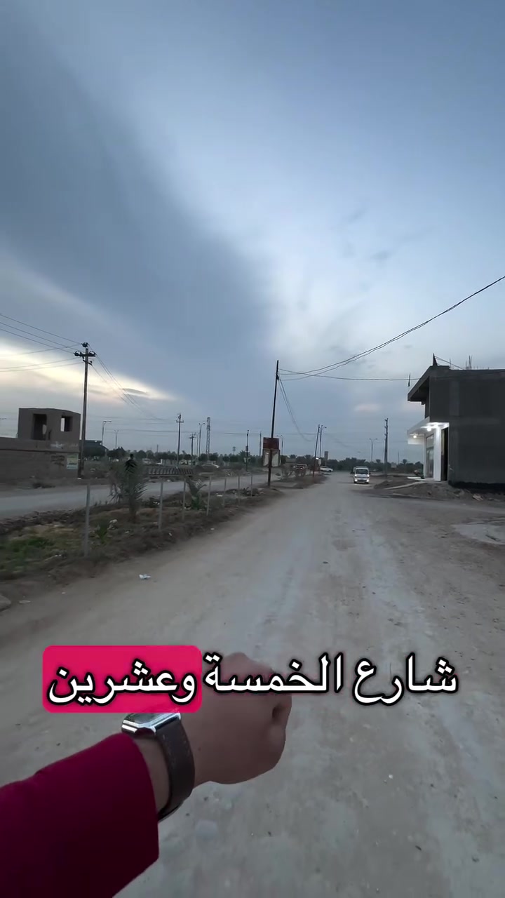 ١٠٠م • ركن • للبيع
