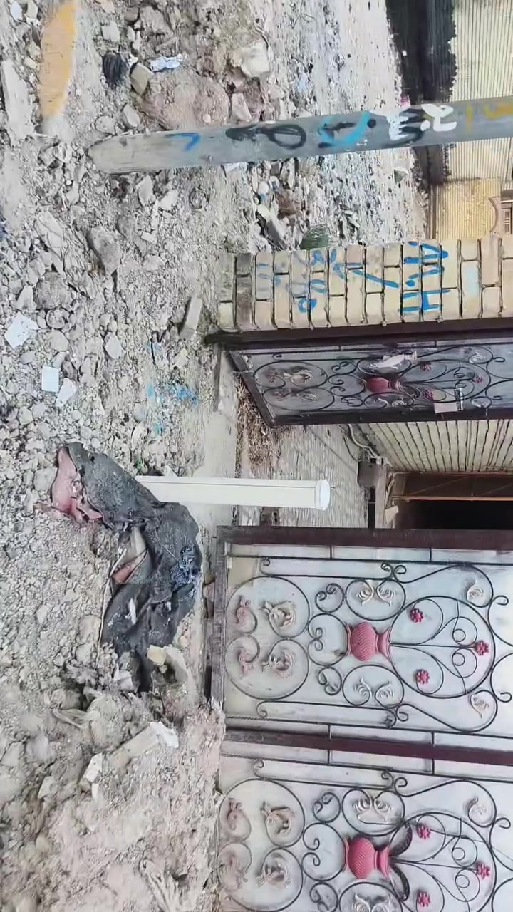 سلام عليكم بيت للبيع مكانة بغداد الحسينية مال راشدية كدام مستشفى التركي مساحتة 150متر طابق ونص الي ايريد المقطع كامل راسلني خاص او واتساب هاذ الرقم***********
