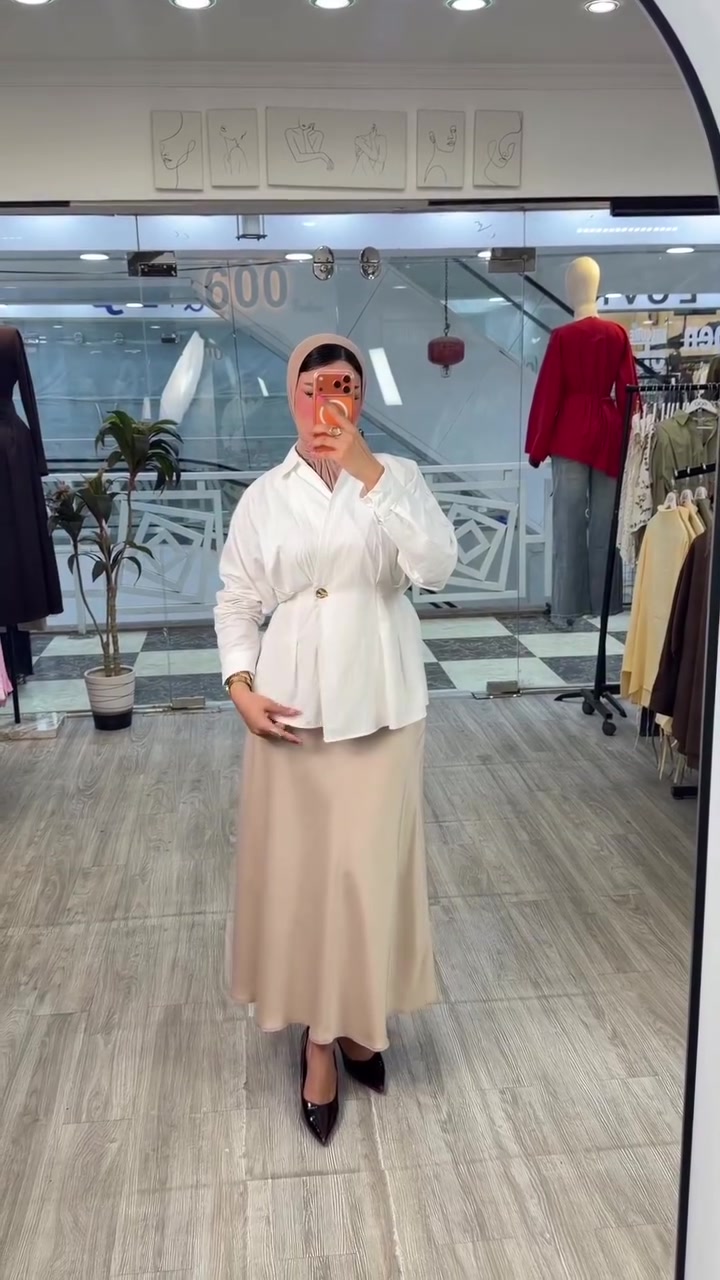تنورة ستن كوالتي عالي ❤️‍🔥

قياسات 36 38 40 42 44 ✔️ 

طول تنوره 105 سم ، توفرت ب 4 الوان 🦋

فرع جواهر مول ط3 📍

توصيل متوفر للحجز دايركت 📩

