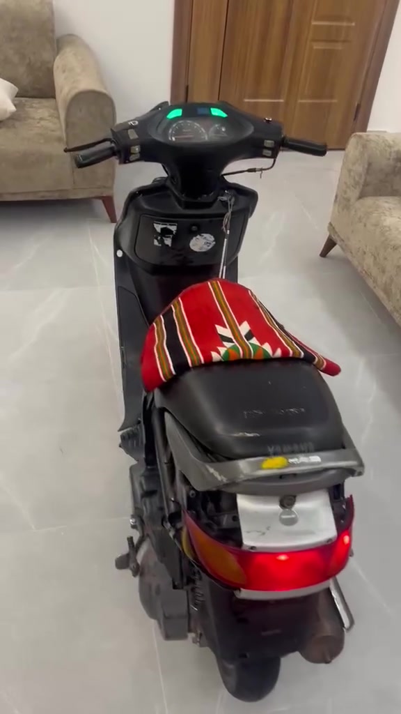 فراشه للبيع دراجه نضيفه شلعه معدل محرك ما مفتوح برغي كبال عينك نضافه واقع احله سعر500بيها مجال حك جيه  خاص مفتوح
