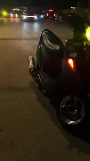 لموجود عندي دراجه ماكس عدله نضيف مال رمبه مكينه نضيفه بوشتها 49بلديه الدراجه مكفوله كفاله عامه الدراجه بيها صارنصه FM كلجات رياضي يداد رياضي وياله رياضي السعر 550وبيها مجال شي قليل عنواني الرمادي شارع حي الاندلس 
التواصل *********** بي واتساب  لمو شراي ليراسلني
