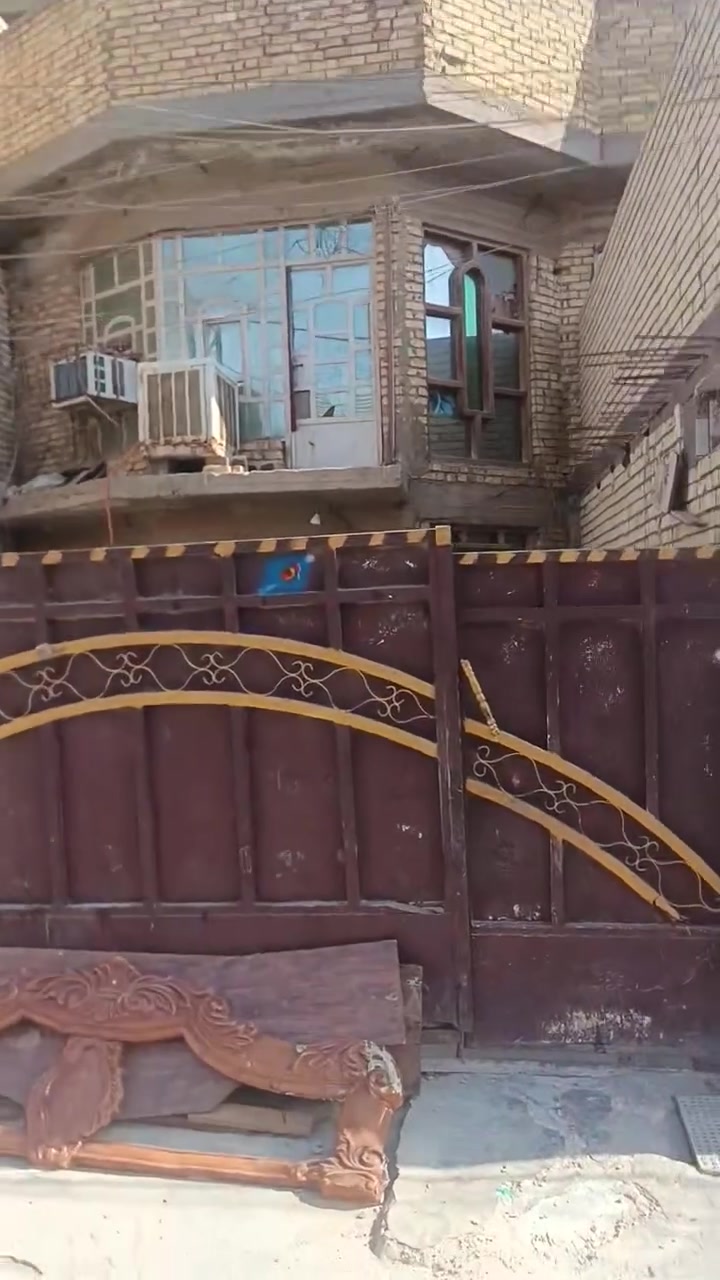 اسلام عليكم بيت البيع مساحه 160متر بيت طابو زراعي مكان شعب يم حسينية ابو عزرايل بيت 3طوابق عوزه بياض طابق جوه غرفه وحولي وطابق ثاني غرفه هم عوزه بياض بقيه نضيفات سعر 150وبي مجالل متواجد واساب ورصيد ***********
