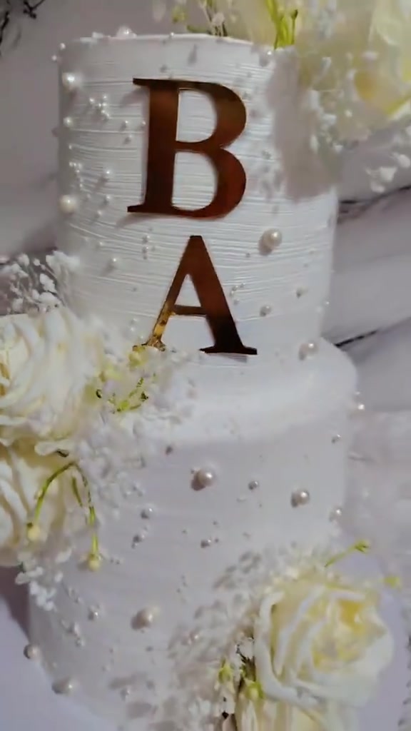 كيك قمر 🎂  
كيك أعياد ومناسبات 💖  
تصاميم حسب الطلب ✨  
📍 بسماية  ناحية الوحده 
📞 ***********
