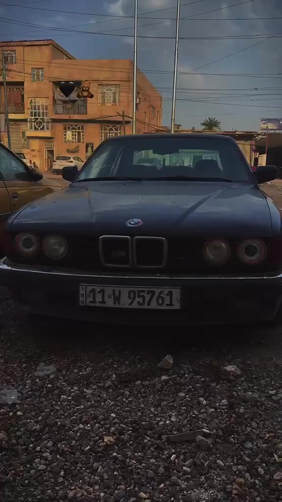 سلام عليكم bmw 730 رقم بغداد باسمي كير مكينه حداديه خلفية واماميه كلها كفاله تبريد خارجي سبلت بل سقف ثلج تشغيل عن بعد قفل مركز جام اوتو ويه القفل فلاشر بيها منضومه زنون بيها 
سستم سماعات برغي مابيها نقص ترايك وين ميعجبك  غرفتها بلاديه مصبوغه عام جماليه بدون حادث بدون ضربه 
عنوان بغداد كاظميه  سعر 65 وبيها مجال 
***********_ ***********
