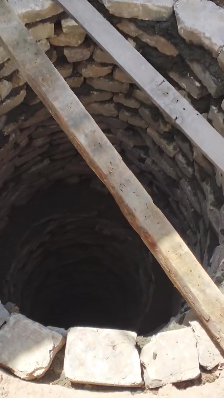 حفر وصيانة خزانات الصرف الصحي (البيارات): حفر متقن وأمن تماماً لضمان أطول عمر افتراضي.
🏗️ حفر وتركيب المنهولات: تنفيذ كافة شبكات ومجارير الصرف والمنهولات بكل دقة.
تم استكمال خمس مترات ماء مجاري منطقه سبعه نيسان 
***********
