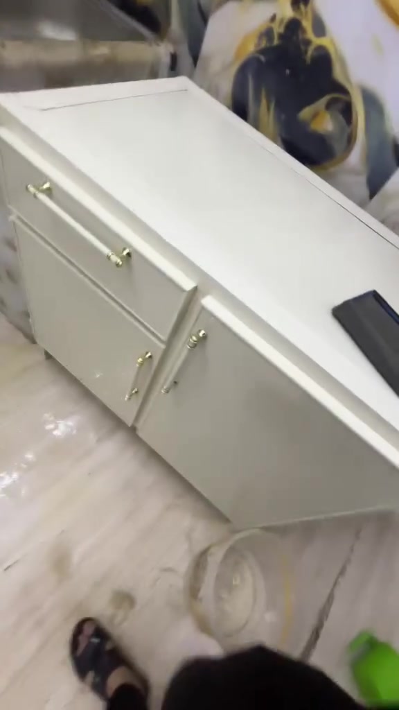 كاونتر مستعمل • شبه جديد • بلانكات ٢٢