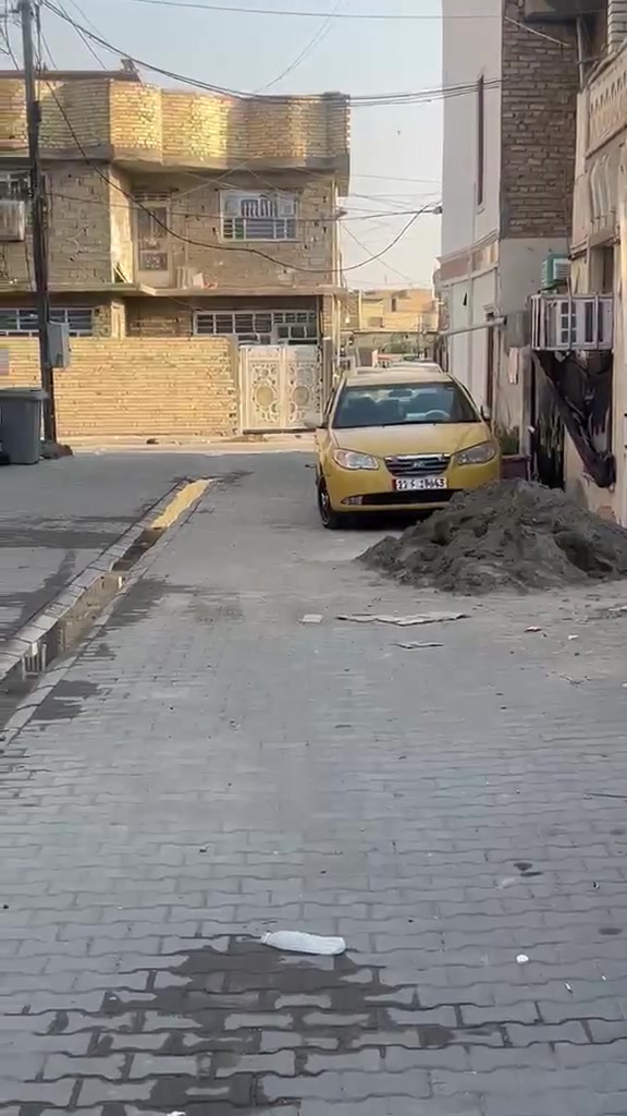 ل سلام وعليكم دار للبيع المساحة ١٣٠م العنوان خلف السجة شارع أبو موسى أبو اسكلة البيت كاملاو جاهز من كلشي للاستفسار الاتصال ***********
