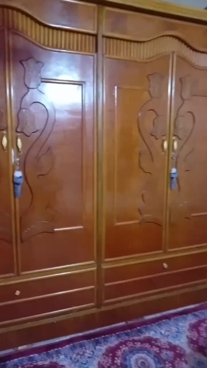 سلام عليكم غرفه نوم للبيع نضافه 90بل ميه تزكام مكاني حي غدير سعر 500رقم جهاز ***********
