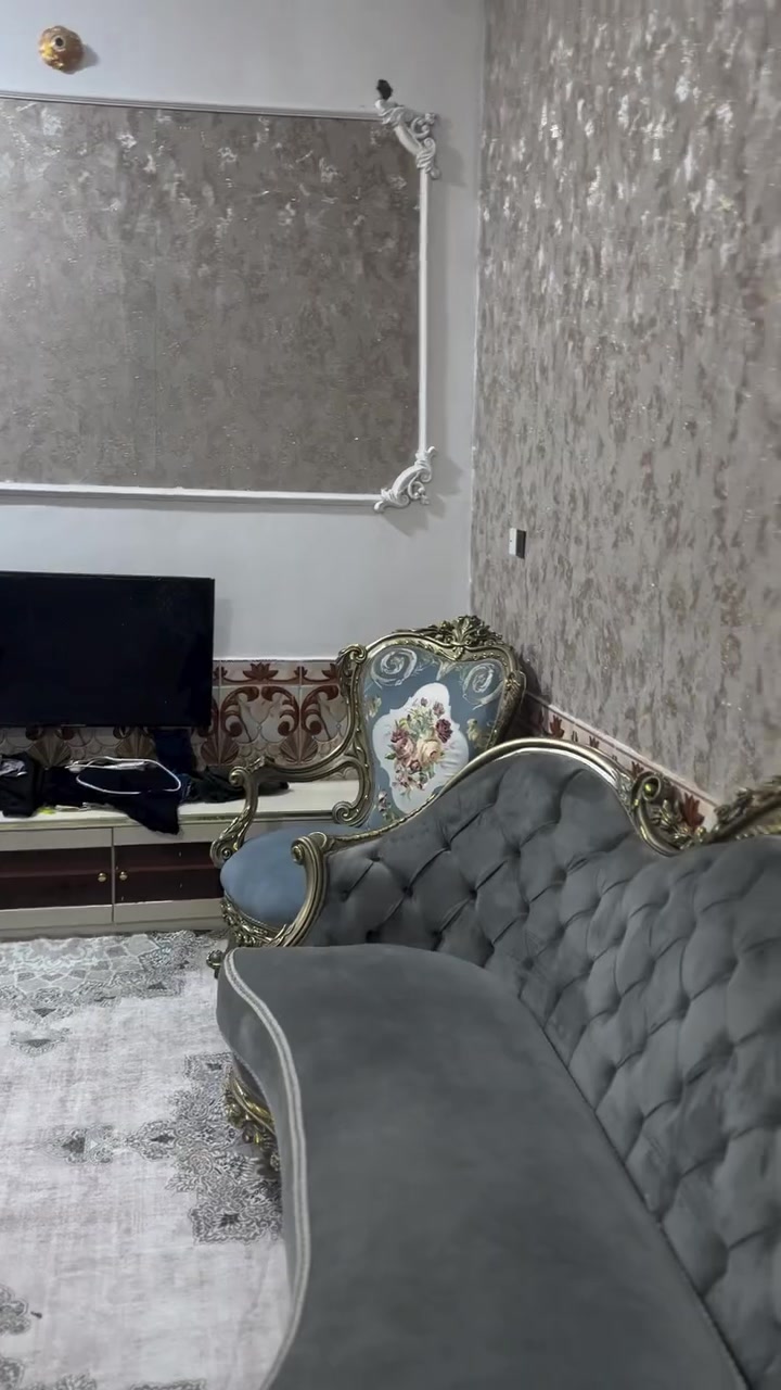 بيع او مرارس بناء حديث يرادله تلحيضات بسيطه 
شارع السفينه شارع داعي الحق عرض الشارع 12 متر 
طابقين الطابق الثاني سندويج السقف فقط تعكده او تعوفه هيج مابي تأثير مساحه 105 سعره 110 وبي مجال للشراي تفاصيل اكثر ***********
