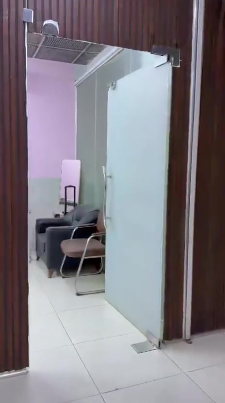 🔥 صالون وسبا كامل للبيع – فرصة استثمارية مميزة 🔥

صالون وسبا جاهز للعمل بالكامل، مجهز بجميع المستلزمات والأثاث، مناسب للاستثمار وبدء العمل مباشرةً.

✨ تجهيز كامل
✨ أثاث وديكور راقي
✨ موقع مناسب
✨ جاهز للعمل فوراً
✨ البيع شامل التجهيزات والمستلزمات

📍 الموقع: [بغداد- حي اور- حي الكوفة]
📞 للاستفسار والتواصل: [***********]
