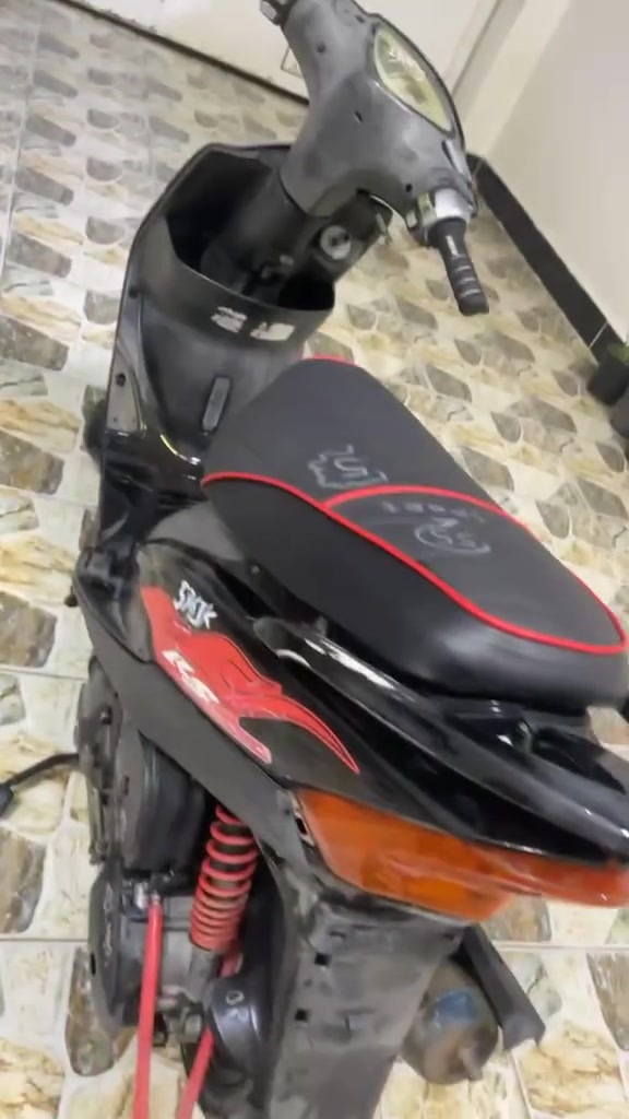 سلام عليكم للبيع دراجه ماكس عدله كفاله عامه كلها مختمه    مكينه ب جيس خرسه شغاله من طول لطول شلعه ومعدل تخبل عل وضع البلاد السعر 💸625 
شراي يتصال 
***********
