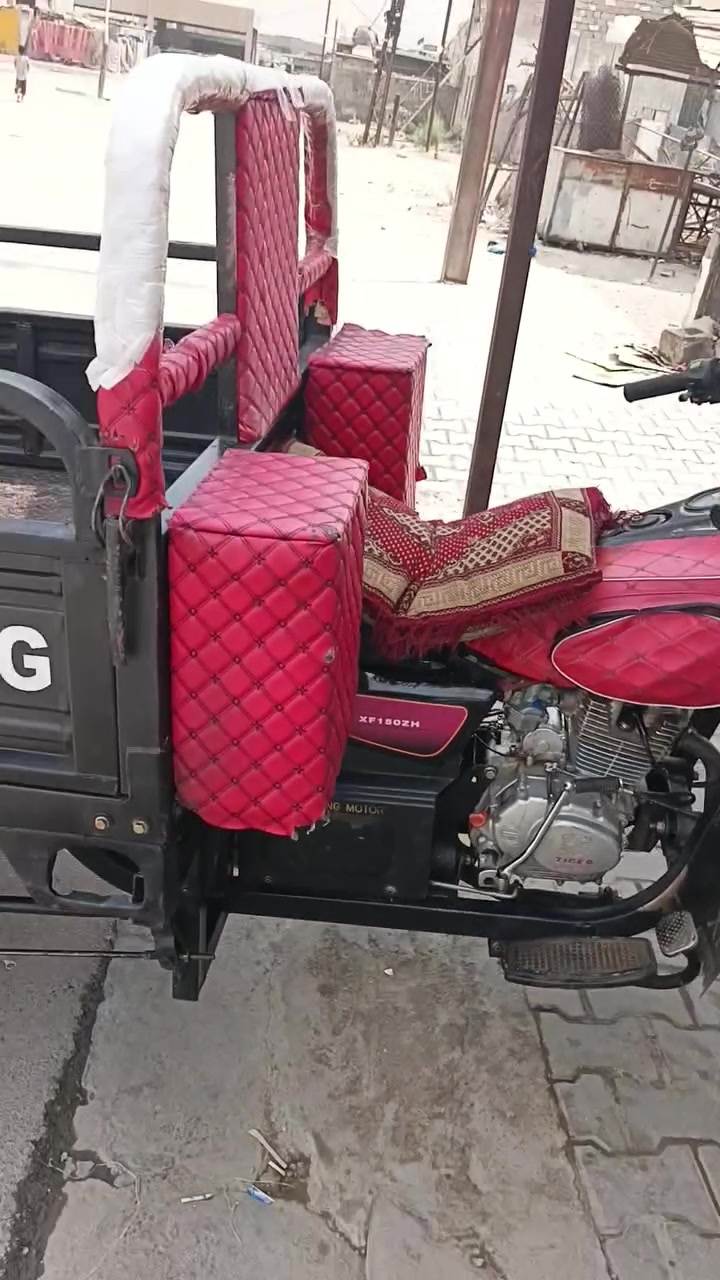 سلام عليكم من رخصة مدير الكروب ستوته نظيفة موديل 24السعر 1,900وبيهه مجال قليل مكاني بغداد الشعب هاذا رقمي بي واتساب ***********,
