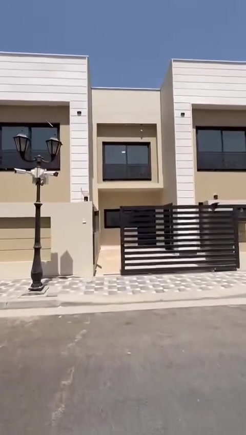 للبيع بيت جديد زيرو في (مجمع قرية الكاظمية ) السكني (منطقة الطي) 

 * المساحة: 150 متر (واجهة 8 متر، نزال 18.7 متر).
 * التفاصيل: 3 غرف نوم، استقبال، صالة، مطبخ، 3 حمامات، كراج وحديقة.
 * الموقع: يبعد 800 متر عن شارع المحيط، و2 كم عن الإمام الكاظم (عليه السلام).
 * الأوراق والخدمات: 
سند طابو ملك صرف (باسم المالك)، خدمات كاملة وماء ومجاري وكهرباء 24 ساعة.

 * السعر: 460 
ممكن المراوس في مناطق (البنوك، التربية، الطالبية، حي أور...) والاتفاق على الفرق.

📞 للاستفسار: ***********

