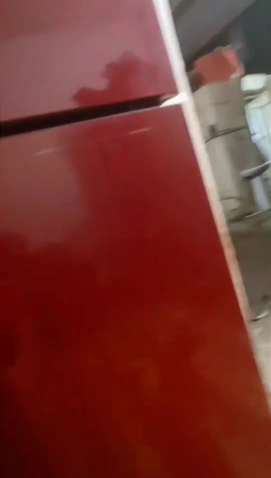 ثلاجه • نضيفه • شغاله